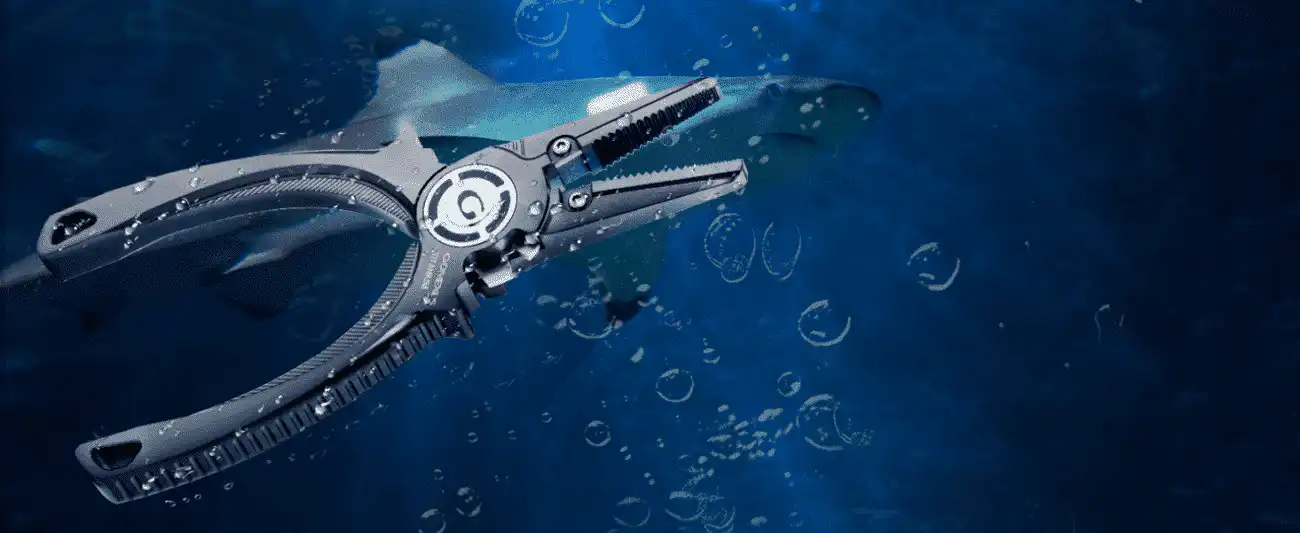Gomexus Heavy Duty Titanium Fishing Pliers 7.5” With Dual Cutters 1 美国路亚钳主图2.17优化版 卖点图 永不生锈1464x600
