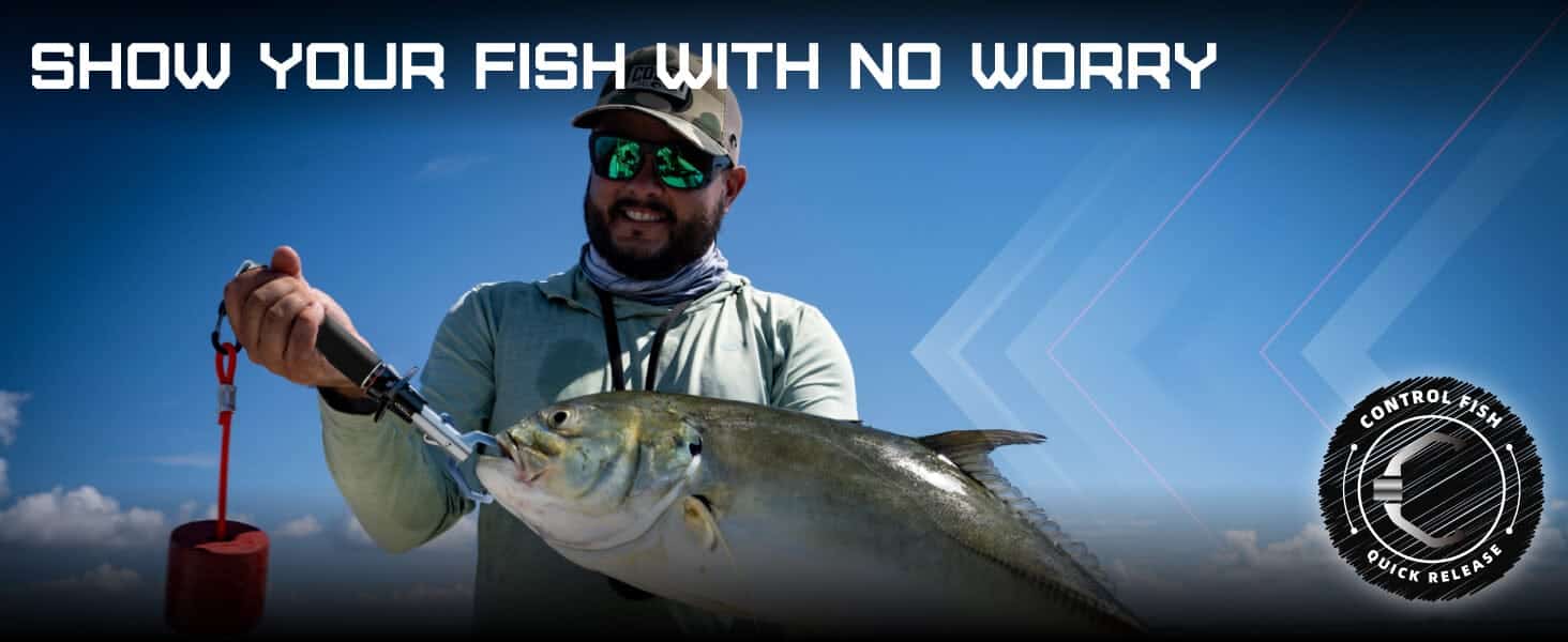 GOMEXUS Quick-Release Fishing Gripper Heavy-Duty 316 Stainless Steel 360° Rotating Jaw Safe Control for Inshore Fishing 7 Person displaying a large fish.